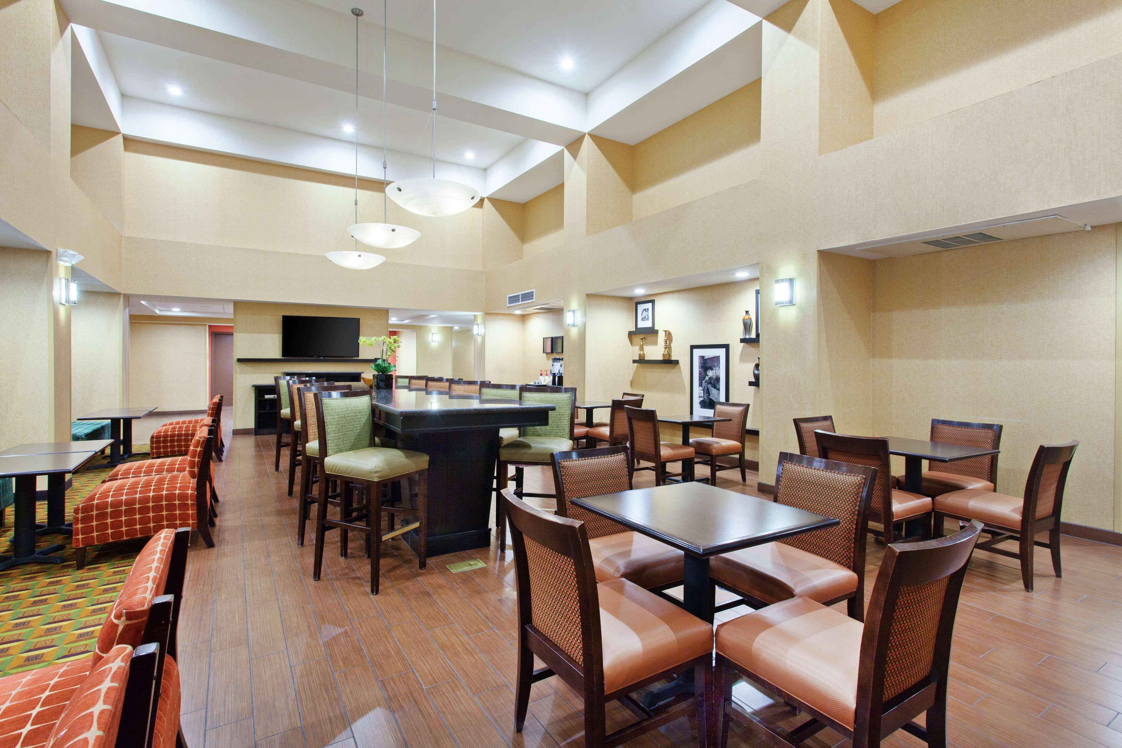 Hampton Inn & Suites Fresno - Northwest Herndon Exteriör bild