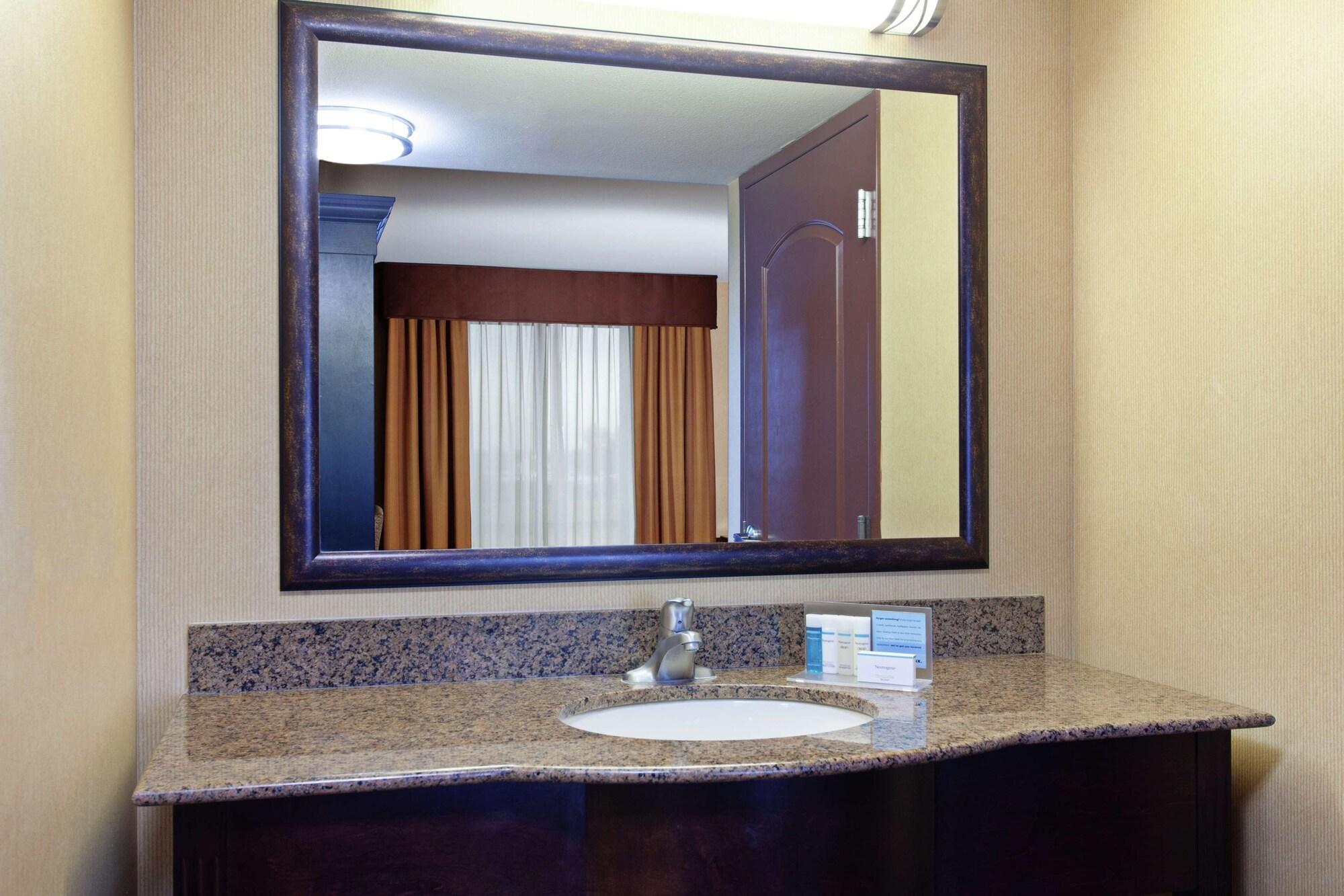 Hampton Inn & Suites Fresno - Northwest Herndon Exteriör bild