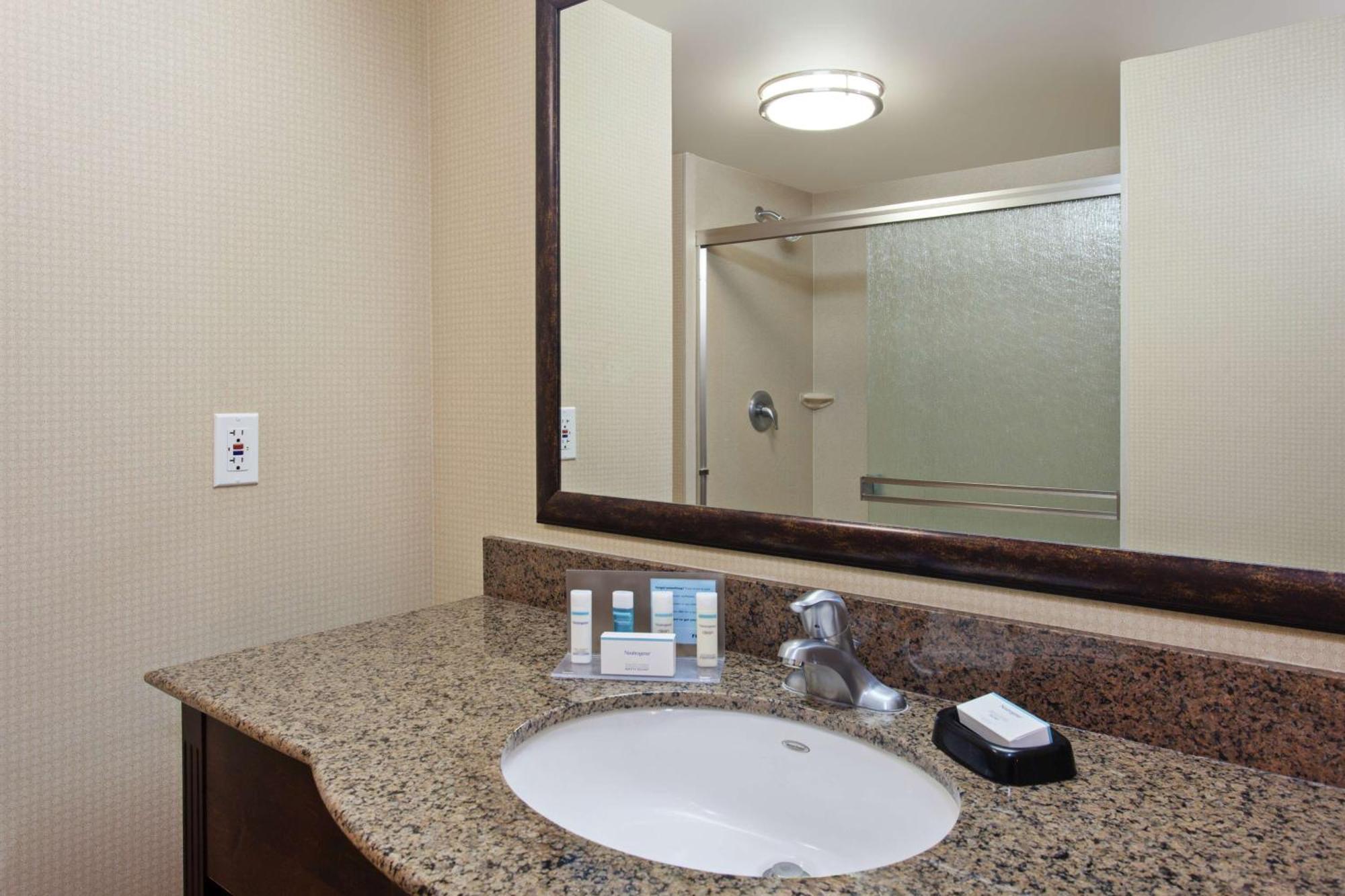 Hampton Inn & Suites Fresno - Northwest Herndon Exteriör bild